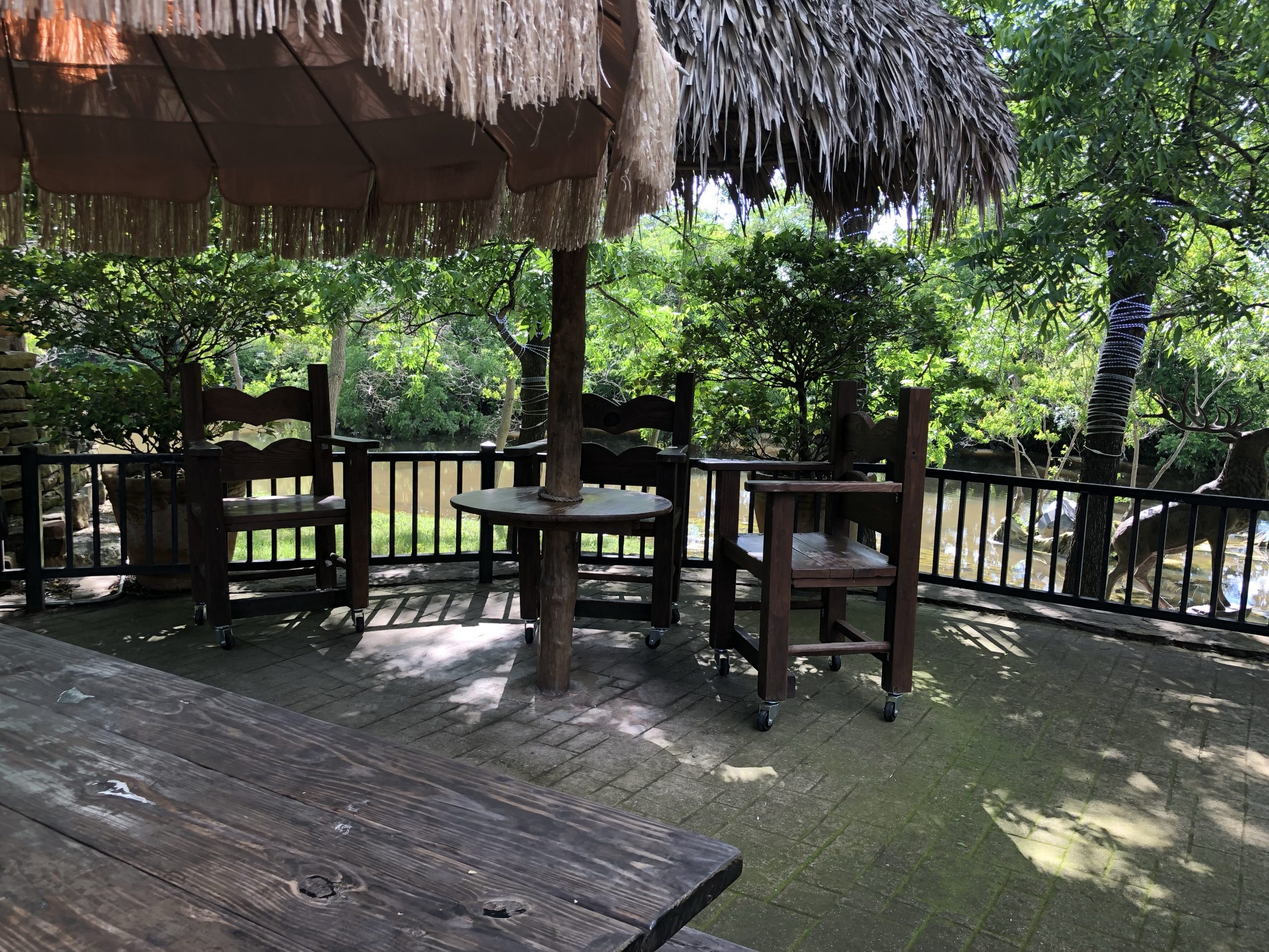 Restaurant patio palapa